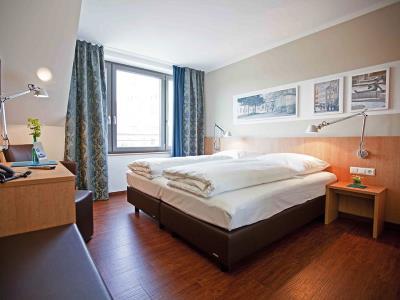 Sebcity Hotel Ellwangen Buitenkant foto